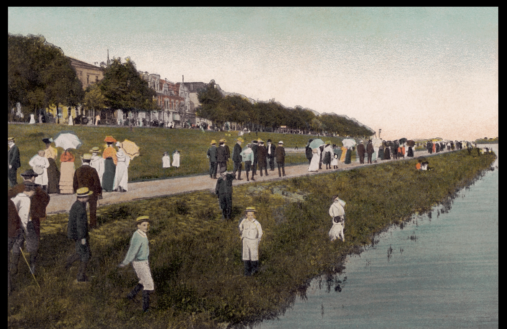 Flanieren auf der Strandpromenade am Osterdeich - col-A